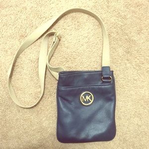 Micheal Kors sidepack